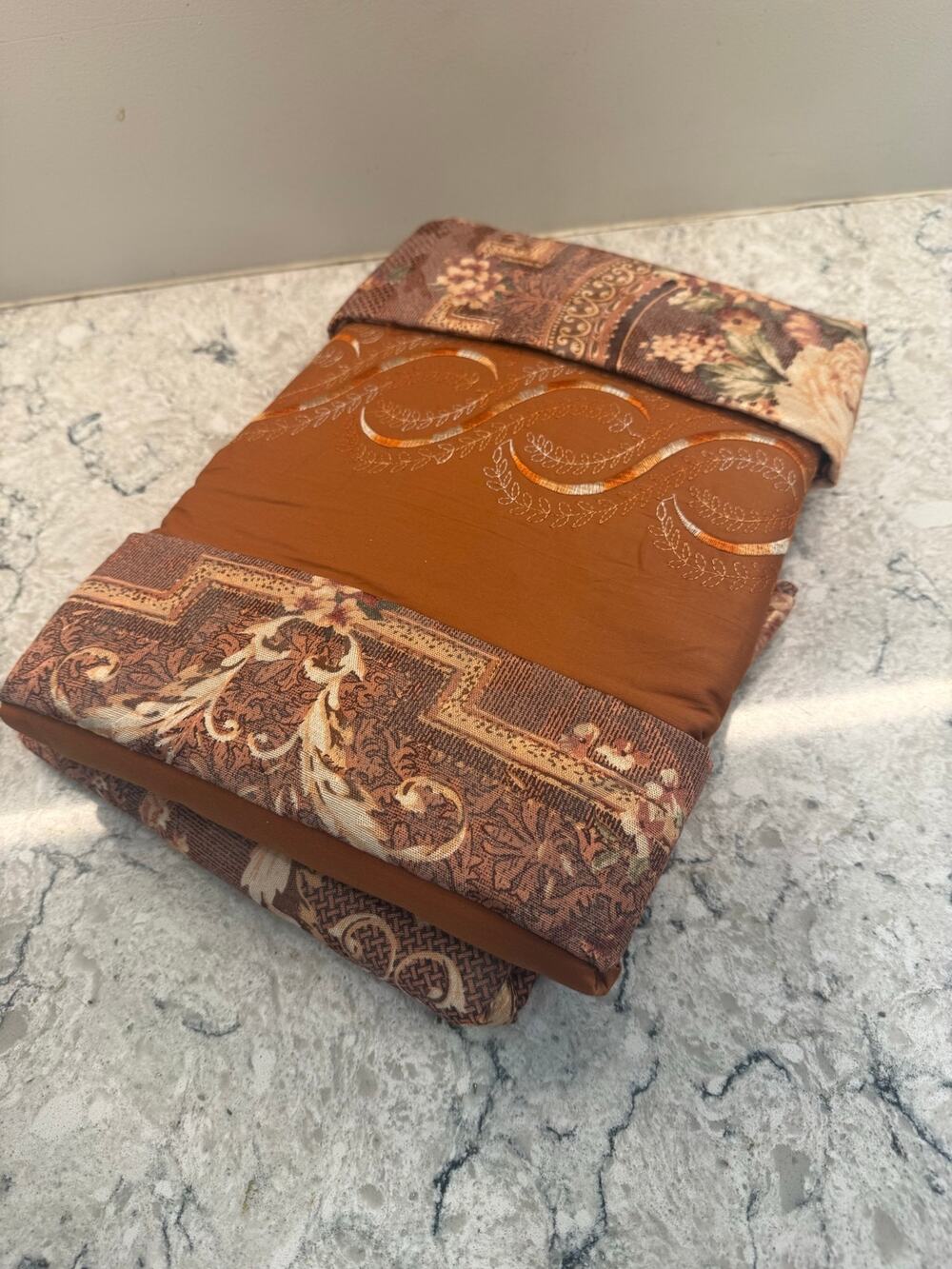 Vintage Queen Size Flat Sheet and 2 Pillowcases Set